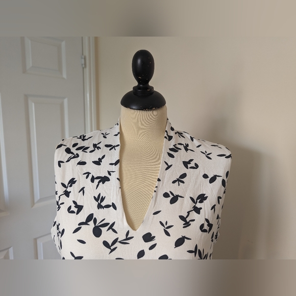 Hobbs black and white top size L - Picture 4 of 9